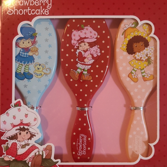 Strawberry Shortcake Other - Strawberry Shortcake Hair Brush Set 🍓